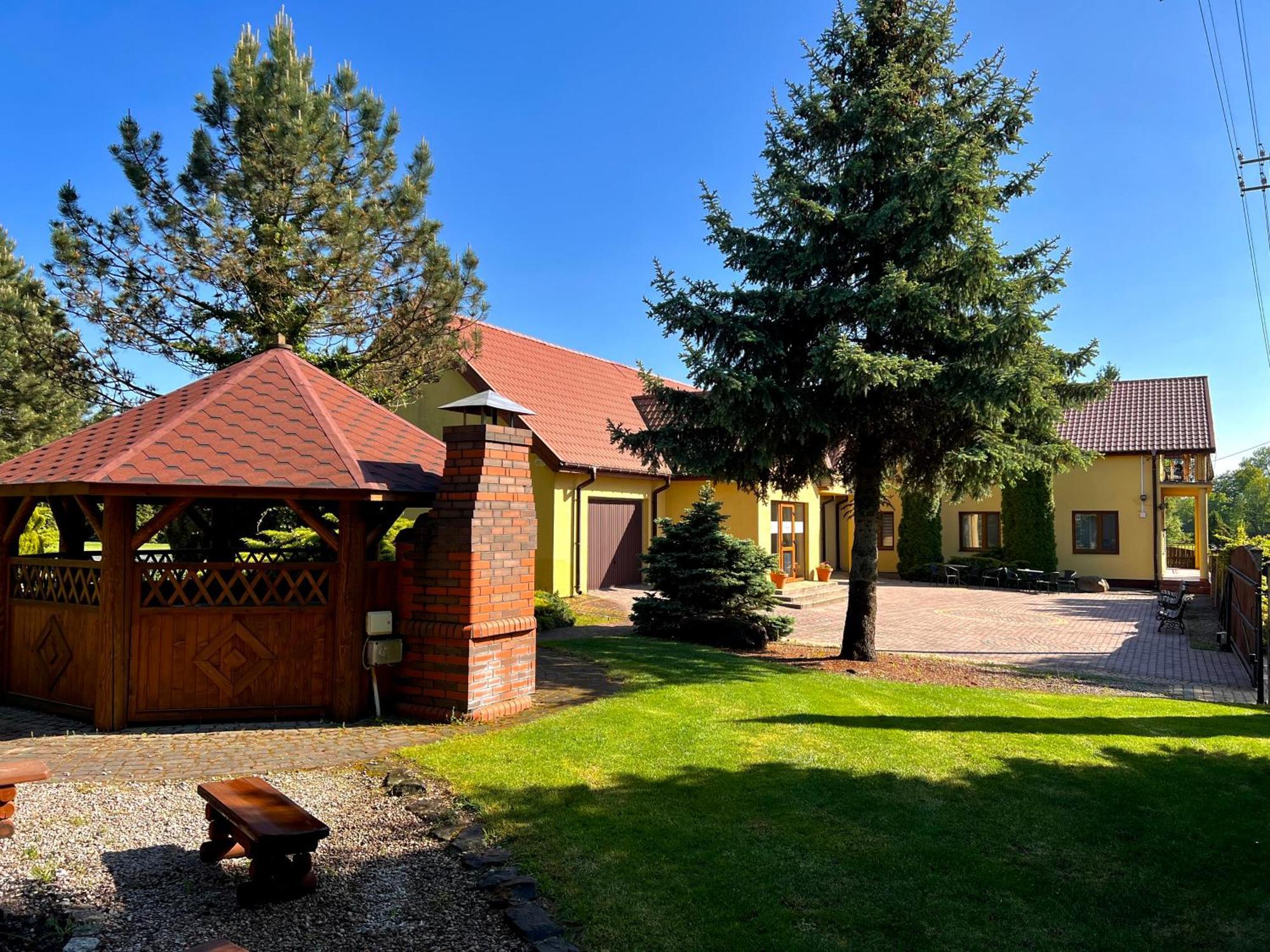 Zajazd Gosciniec Nowosiolki-Kolonia Exterior photo